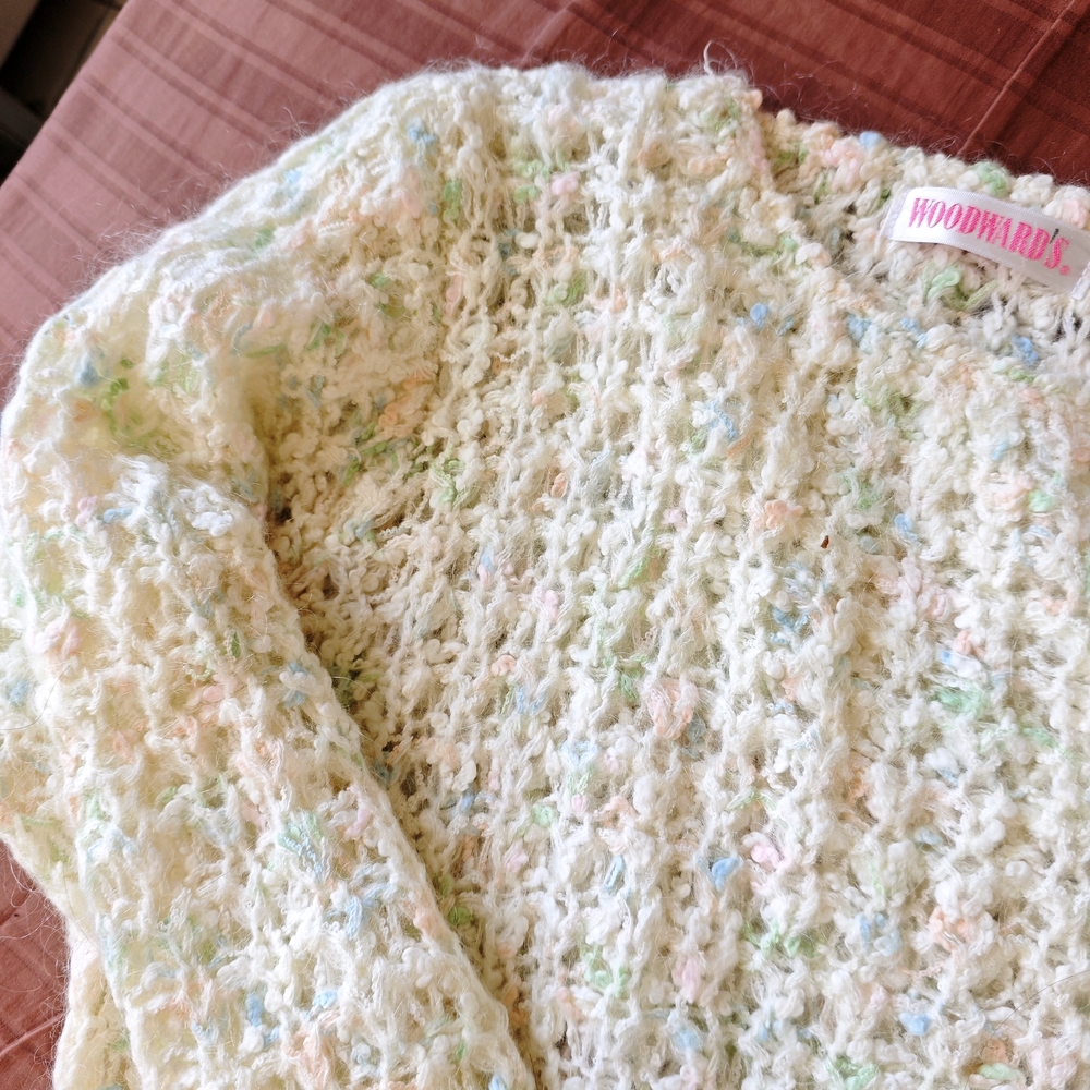 VTG Woodwards dreaming cozy Cream Multicolor Women's Sweater